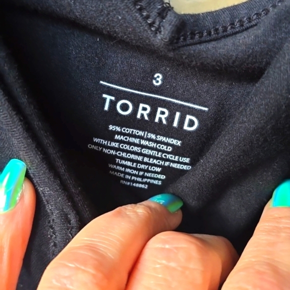 Torrid Black Off Shoulder Strappy Foxy Tee 3x New - Picture 7 of 9